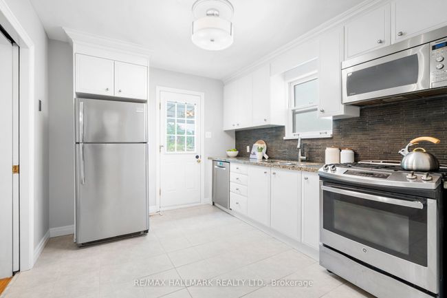 1 Winslow St, House other with 3 bedrooms, 3 bathrooms and 2 parking in Etobicoke ON | Image 9