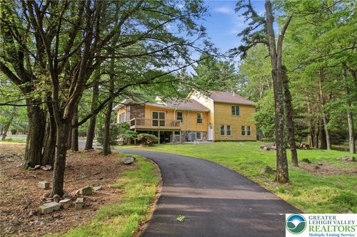 158 Pineknoll Dr, Lake Harmony, PA, 18624 | Card Image