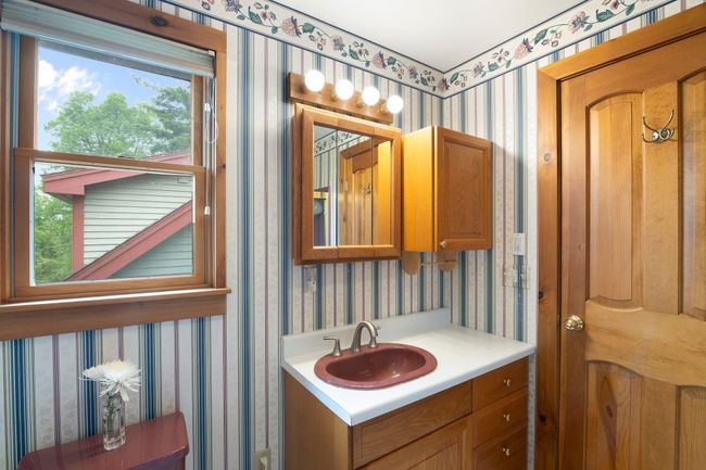 104 Juniper Ridge Rd, House other with 3 bedrooms, 4 bathrooms and null parking in Brattleboro VT | Image 41