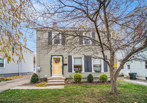 141 Birchwood Ave, Cuyahoga Falls, OH, 44221-2301 | Card Image