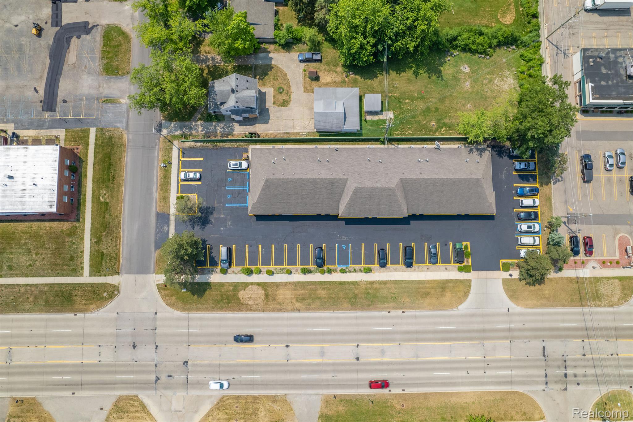 Commercial Lease in Livonia 4