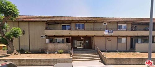 23-13562 Vanowen St, Van Nuys, CA, 91405-4260 | Card Image