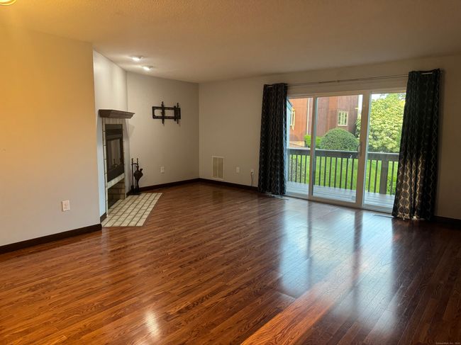 211 - 211 Skyview Dr, Condo with 2 bedrooms, 3 bathrooms and null parking in Cromwell CT | Image 6