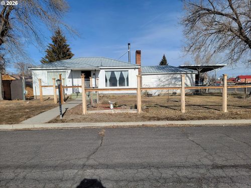 530 W A St, Burns, OR, 97720-1401 | Card Image