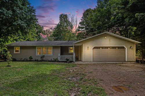 30029 Shaw Rd, Lawton, MI, 49065-8441 | Card Image