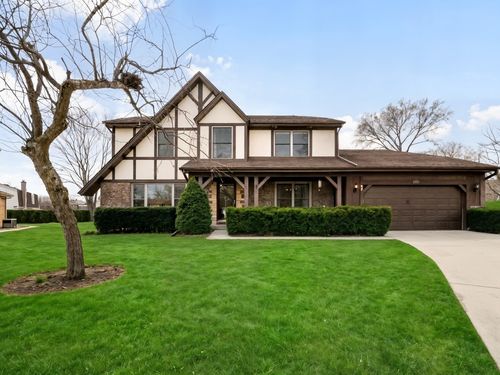 1341 Trinity Pl, Libertyville, IL, 60048-1252 | Card Image