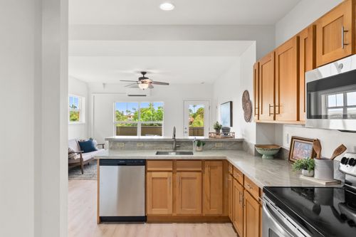 e20-3708 Lower Honoapiilani Rd, Lahaina, HI, 96761-5952 | Card Image
