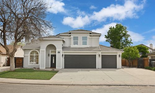1212 Mcknight Ct, Modesto, CA, 95351-6819 | Card Image