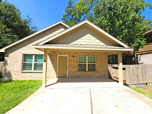 5 Hancock St, Conroe, TX, 77301-1364 | Card Image
