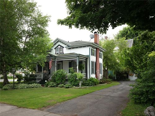 303 Mullin St, Watertown, NY, 13601-3607 | Card Image