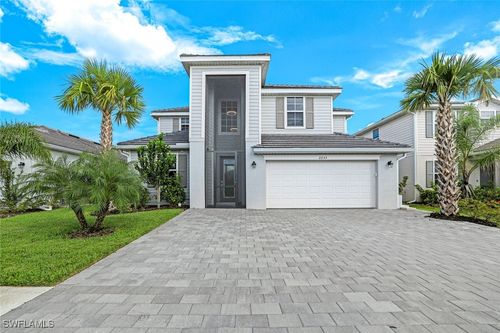 2253 Avocado Ln, NAPLES, FL, 34120-5735 | Card Image