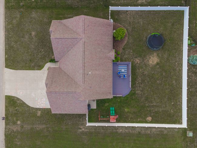1619 W Meadowlark Dr, Home with 3 bedrooms, 3 bathrooms and null parking in Pontiac IL | Image 6