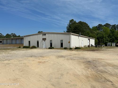9757 Mccoll Rd, Laurinburg, NC, 28352-8901 | Card Image