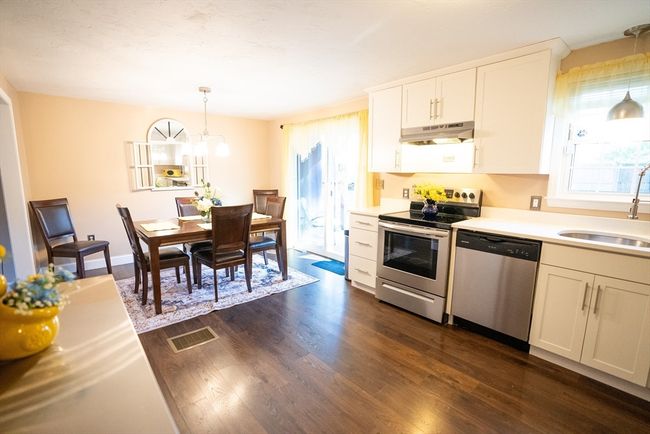 APT-2 - 801 Washington St, Condo with 3 bedrooms, 2 bathrooms and 2 parking in Pembroke MA | Image 6