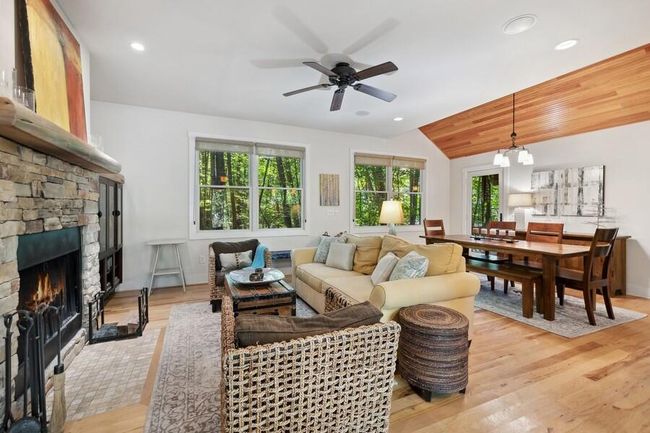 9366 E Locke Rd, House other with 2 bedrooms, 2 bathrooms and null parking in Union Pier MI | Image 8