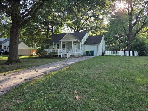 3110 S 8th Ter, Kansas City, KS, 66103-2614 | Card Image