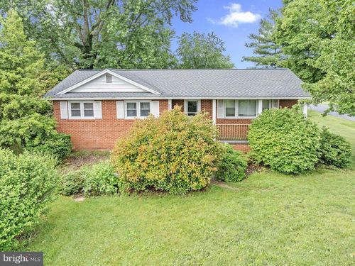 22286 Senedo Rd, EDINBURG, VA, 22824-2841 | Card Image