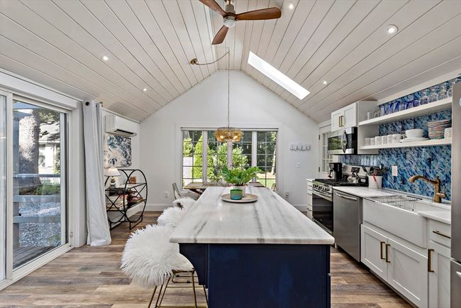 43 Summer St, House other with 3 bedrooms, 3 bathrooms and 4 parking in Yarmouth Port MA | Image 7