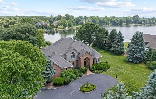 519 Hawksmoore Drive, Orion Charter Township, MI, 48348 | Card Image