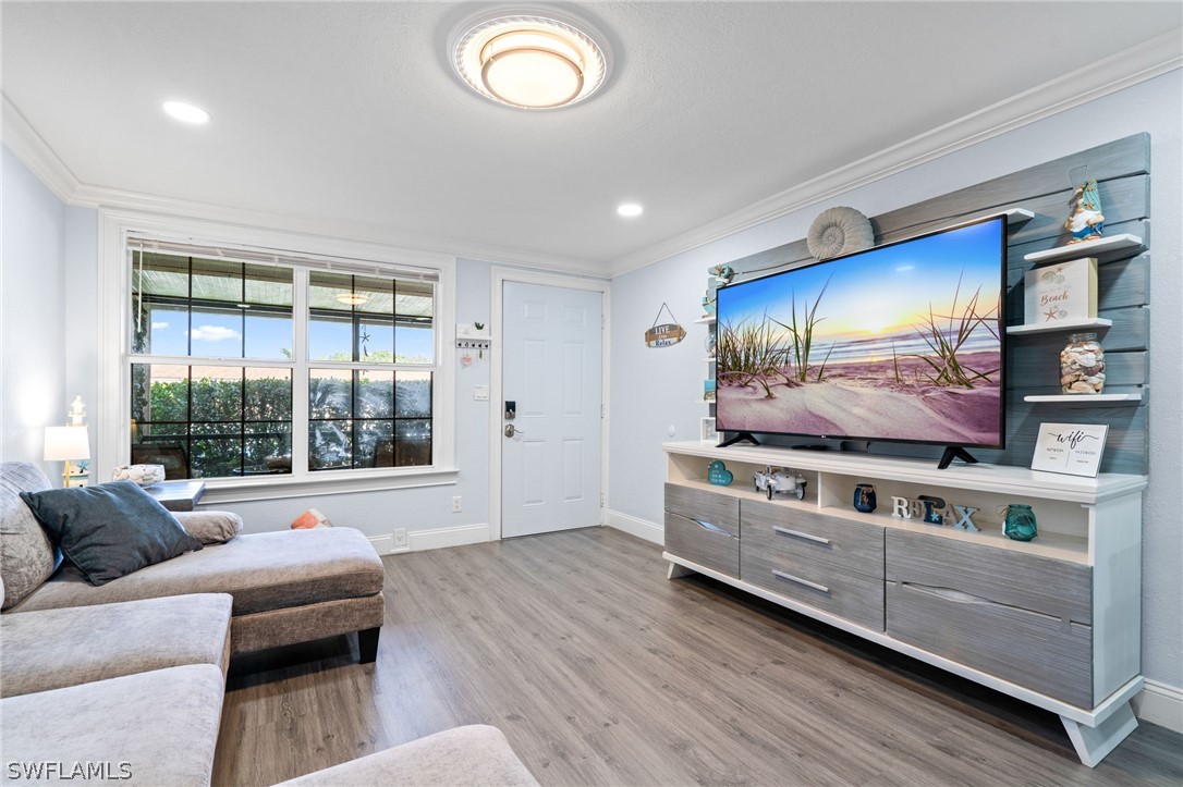 Residential in Naples 4