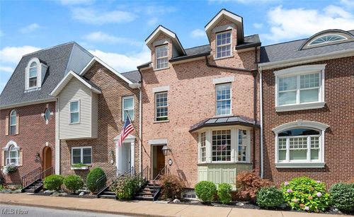 41 Riverside Dr, Berea, OH, 44017-1978 | Card Image