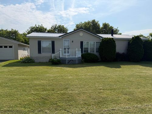 14 East St, Champlain, NY, 12919-5302 | Card Image