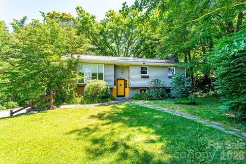 73 Cresent Dr, Pisgah Forest, NC, 28768-9679 | Card Image