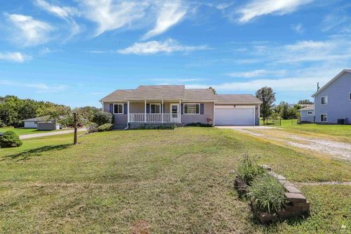 301 W Skene St, Westmoreland, KS, 66549-9589 | Card Image