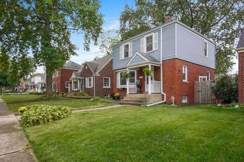 8140 Meadow Ln, Munster, IN, 46321-1523 | Card Image