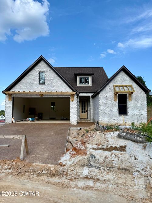 70 W King St, Jackson, TN, 38301 | Card Image