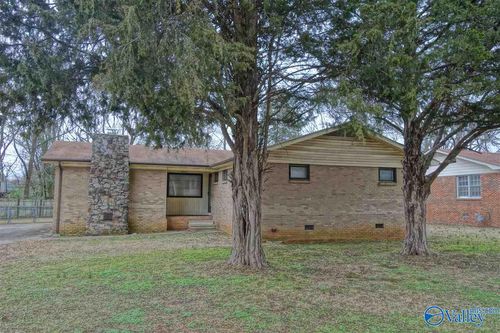 4607 Rutledge Dr Nw, Huntsville, AL, 35816-1211 | Card Image