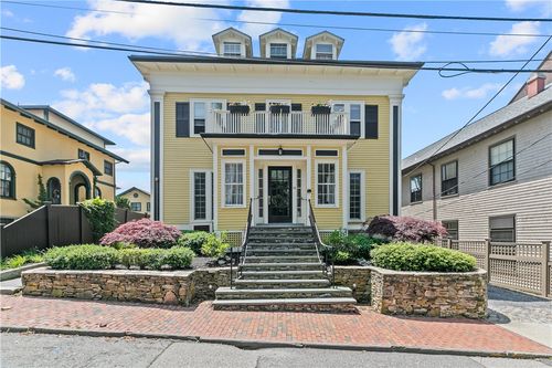apt-b-75 Pelham St, Newport, RI, 02840-3165 | Card Image
