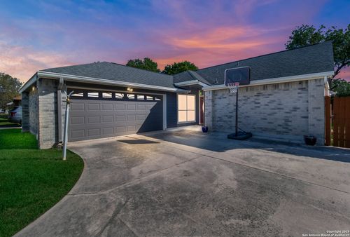 9520 Woodland Hls, San Antonio, TX, 78250-5057 | Card Image