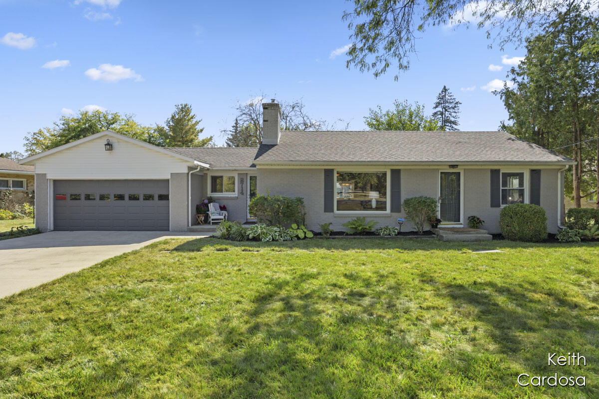 Cascade Rd, Grand Rapids, MI 49506