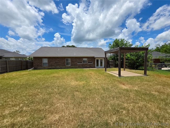 2202 Sycamore Rd, House other with 3 bedrooms, 2 bathrooms and null parking in McAlester OK | Image 14