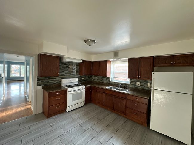 APT-2 - 7732 Addison St, Condo with 3 bedrooms, 2 bathrooms and 2 parking in CHICAGO IL | Image 6