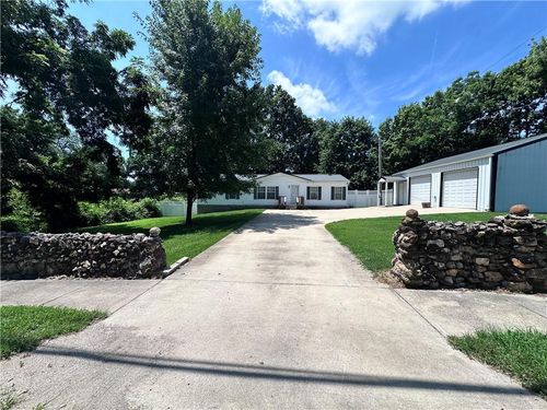 301 E Colt St, Windsor, MO, 65360-1809 | Card Image