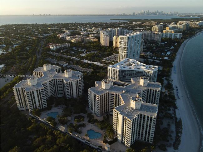 B502 - 1111 Crandon Blvd, Condo with 2 bedrooms, 2 bathrooms and null parking in Key Biscayne FL | Image 16
