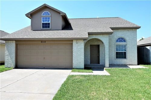 2112 Westwood Dr, Portland, TX, 78374-3010 | Card Image