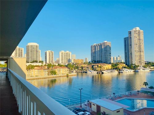 apt-c611-2999 Point East Dr, Aventura, FL, 33160-2697 | Card Image