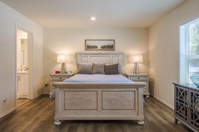 7_15450 pine tree dr - 07 | Image 15