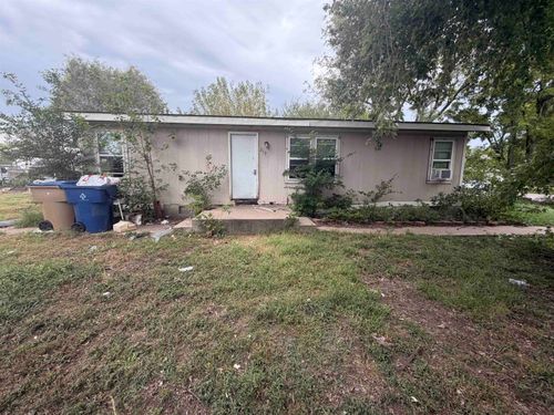 213 W Main, Mount Hope, KS, 67108 | Card Image
