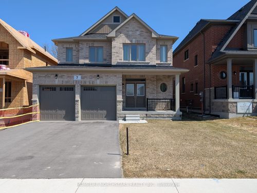 7 Wakefield Blvd, Angus, ON, L3W0L7 | Card Image
