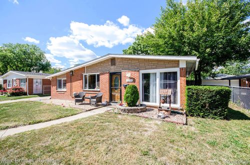 1219 Moulin Ave, Madison Heights, MI, 48071-2608 | Card Image