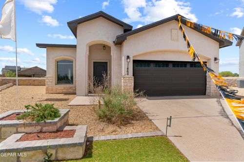 11468 Park Ln, Socorro, TX, 79927-4517 | Card Image