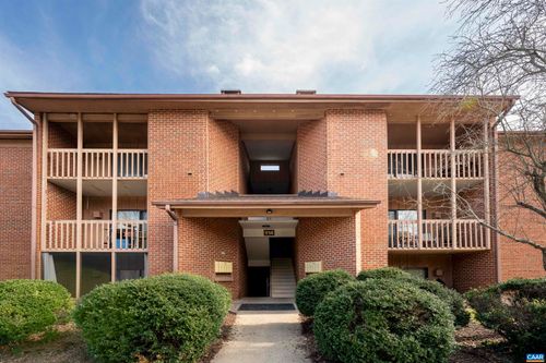 apt-1-114 Turtle Creek Rd, CHARLOTTESVILLE, VA, 22901-6757 | Card Image