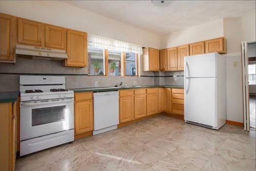 1-248 Spring St, Medford, MA, 02155-2852 | Card Image