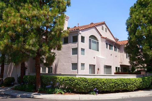 1-5558 Renaissance Ave, San Diego, CA, 92122-5567 | Card Image