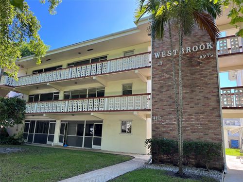 2-412 S Luna Ct, Hollywood, FL, 33021-8600 | Card Image