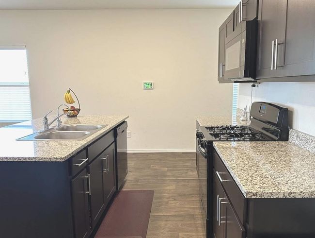 404 Andover Ln, House other with 4 bedrooms, 3 bathrooms and 2 parking in Uhland TX | Image 6